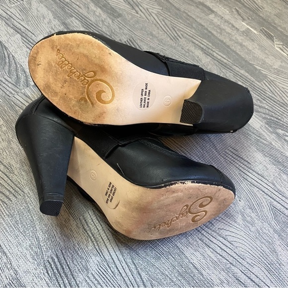 Seychelles Black Leather Heeled Buckle Booties - Picture 5 of 12